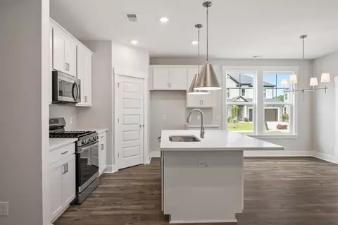 Kitchen - 732 8th Ave N, Myrtle Beach, SC 29588 photo 4 of 8