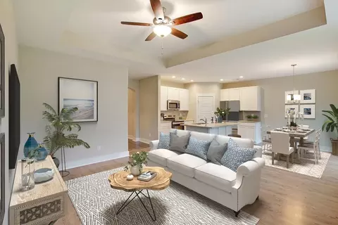 Living - 732 8th Ave N, Myrtle Beach, SC 29588 photo 2 of 3