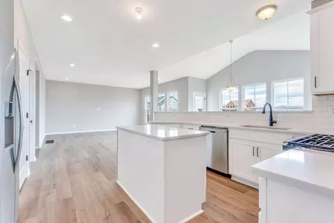Kitchen - 323 Broad Furrows Ave, Delaware, OH 43015 photo 3 of 4