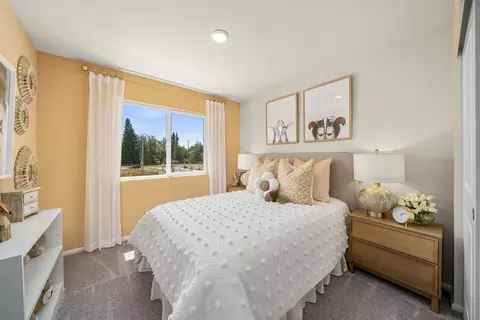 Bedroom - 32309 Bryant Rd, Sultan, WA 98294 photo 4 of 7