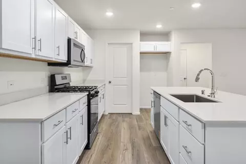 Kitchen - 32309 Bryant Rd, Sultan, WA 98294 photo 3 of 6