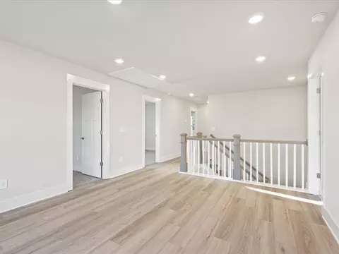 519 Hadlow St, Greer, SC 29651