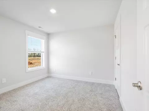 519 Hadlow St, Greer, SC 29651