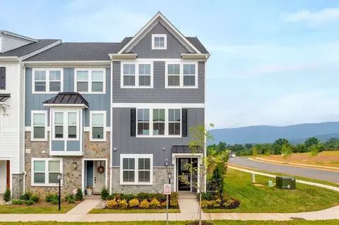 60 Ashwood Blvd, Charlottesville, VA 22911