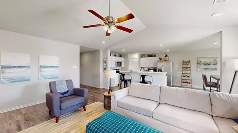 Living - Shenandoah Road, Benton, AR 72019 photo 2 of 4