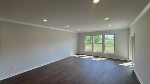 Living - 464 W Foxrun #LOT 40, Springfield, TN 37172 photo 3 of 3