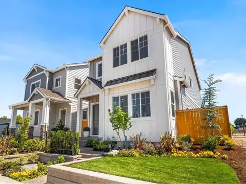 18136 SW Alderwood Dr, Beaverton, OR 97006