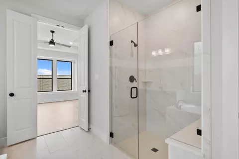 Bath - 17333 Graces Path, Pflugerville, TX 78660 photo 2 of 4
