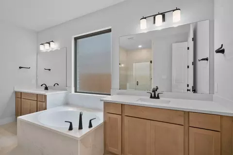 Bath - 17333 Graces Path, Pflugerville, TX 78660 photo 1 of 4
