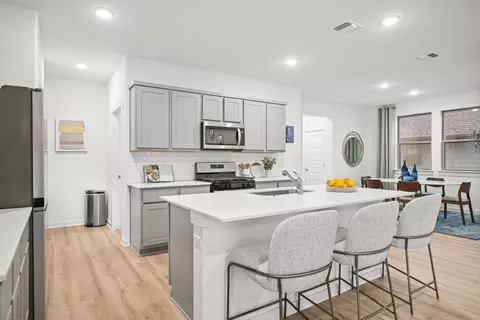 Kitchen - 223 Hornet St, Elgin, TX 78621 photo 4 of 4