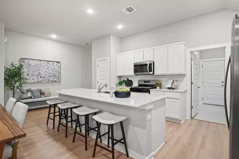 Kitchen - 223 Hornet St, Elgin, TX 78621 photo 3 of 4