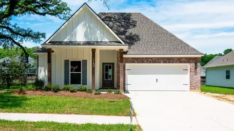 12693 Legacy Oaks Ave, Baton Rouge, LA 70818