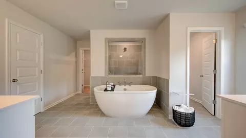 Bath - 188 Compass Rd, Hampton, GA 30228 photo 1 of 5