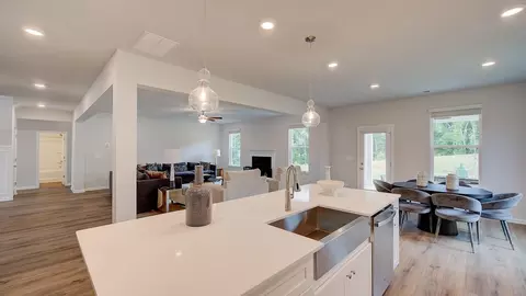 Kitchen - 188 Compass Rd, Hampton, GA 30228 photo 4 of 5