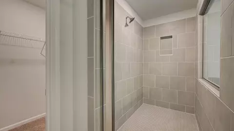 Bath - 188 Compass Rd, Hampton, GA 30228 photo 3 of 5