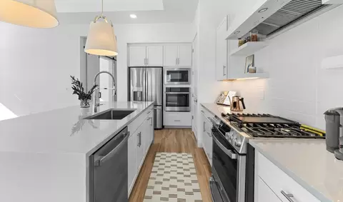 Kitchen - 20353 W Montecito Ave, Buckeye, AZ 85396 photo 2 of 4