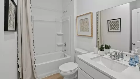 Bath - 2504 Biddie St, Pea Ridge, AR 72751 photo 2 of 2