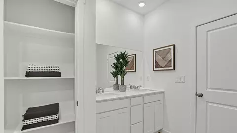 Bath - 2504 Biddie St, Pea Ridge, AR 72751 photo 1 of 1