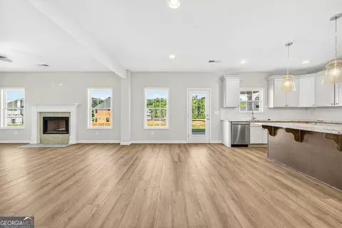 Living - 102 Beaver Creek Way, Lagrange, GA 30241 photo 3 of 4