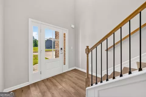 Entry Way - 102 Beaver Creek Way, Lagrange, GA 30241 photo 4 of 10