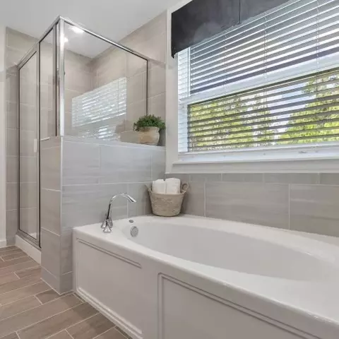 Bath - 3545 NE 35th St, Ocala, FL 34479 photo 1 of 4
