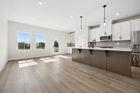 Living - 7112 Hazel Plain Way, Manassas, VA 20109 photo 1 of 3