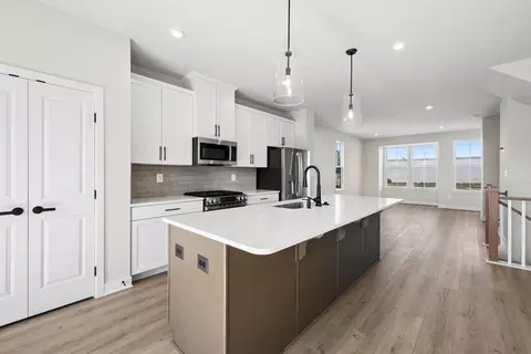 Kitchen - 7112 Hazel Plain Way, Manassas, VA 20109 photo 2 of 7