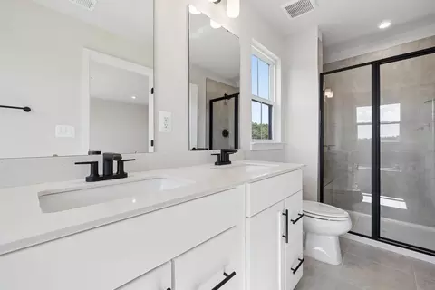 Bath - 7112 Hazel Plain Way, Manassas, VA 20109 photo 3 of 5