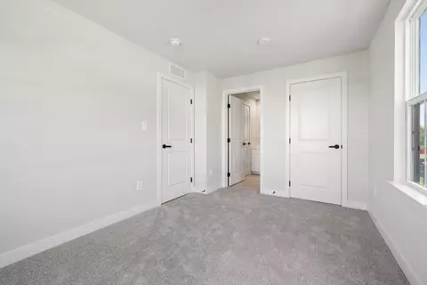 Bedroom - 7112 Hazel Plain Way, Manassas, VA 20109 photo 6 of 9