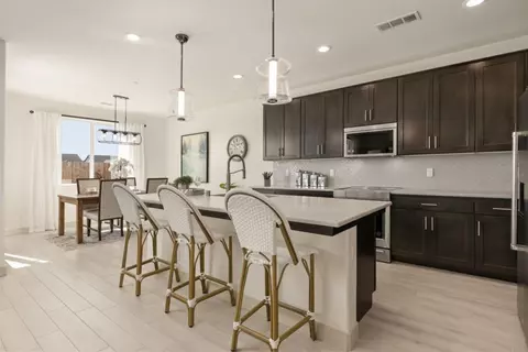 Kitchen - 717 Elkhorn Ave, Visalia, CA 93277 photo 10 of 10