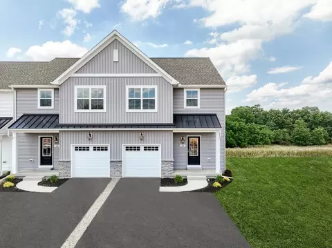 17 Tilghman Trl, Mechanicsburg, PA 17050