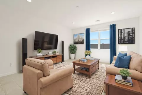 Living - 494 W Rock Needle Trl, Apache Junction, AZ 85120 photo 1 of 4