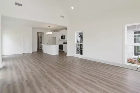 Living - 3136 Bottle Way, Auburn, AL 36830 photo 4 of 5