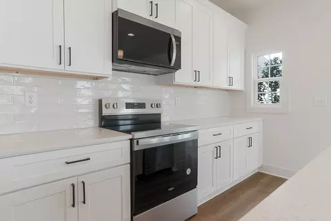 Kitchen - 3136 Bottle Way, Auburn, AL 36830 photo 4 of 5