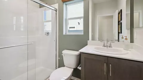 Bath - 23558 Evening Primrose Ct, Wildomar, CA 92595 photo 1 of 3