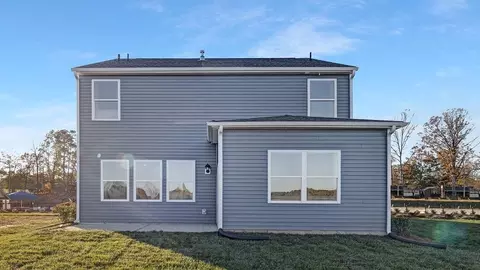 Exterior - 1396 5th St Dr NE, Hickory, NC 28601 photo 7 of 7