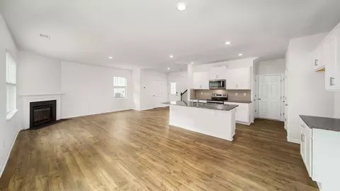 Living - 1396 5th St Dr NE, Hickory, NC 28601 photo 5 of 7