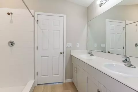 Bath - 5512 Taverna Loop, Winter Haven, FL 33884 photo 1 of 1