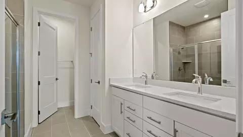 Bath - 1772 Satilla Ave, Saint Cloud, FL 34771 photo 3 of 7