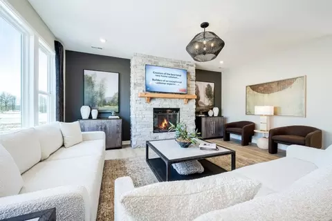 Living - 1177 Deerpath Cir, Bellbrook, OH 45305 photo 1 of 7