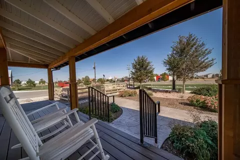 Exterior - 45068 Sunflower Ln, Bennett, CO 80102 photo 5 of 8
