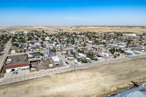 View/Area - 45068 Sunflower Ln, Bennett, CO 80102 photo 1 of 5