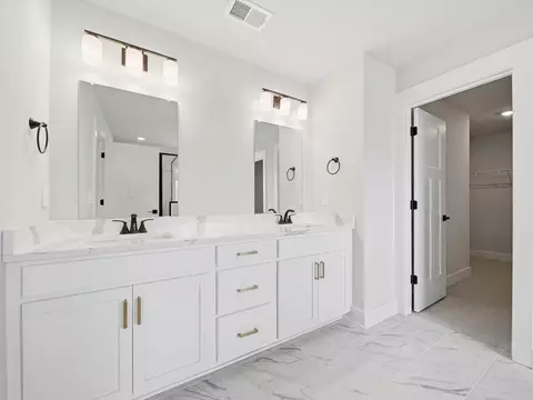 Bath - 313 Upwey Pl, Greer, SC 29651 photo 1 of 8