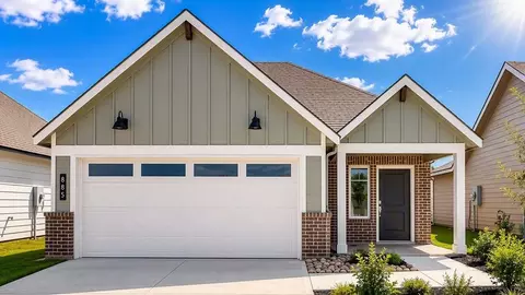 885 Lady Bird Ln, College Station, TX 77845