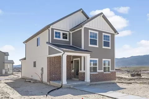 Exterior - 6417 Vernon Dr, Eagle Mountain, UT 84005 photo 3 of 10