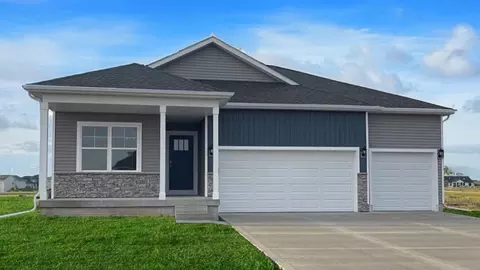 919 2nd St NE, Altoona, IA 50009