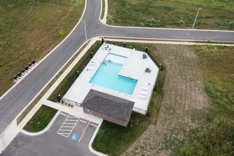 Exterior - 3914 E Wilsons Valley Blvd, Brookline, MO 65619 photo 5 of 5