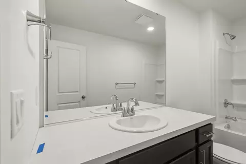 Bath - 120 Willowbrook Dr, Chehalis, WA 98532 photo 3 of 4
