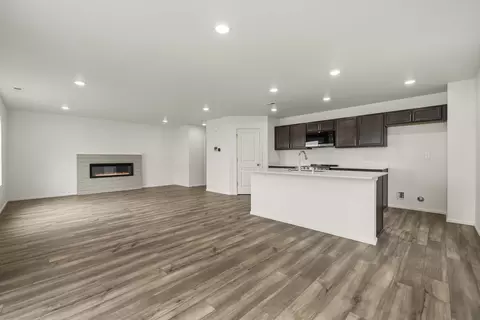 Living - 120 Willowbrook Dr, Chehalis, WA 98532 photo 4 of 6