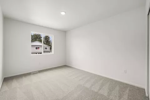 Bedroom - 120 Willowbrook Dr, Chehalis, WA 98532 photo 4 of 6